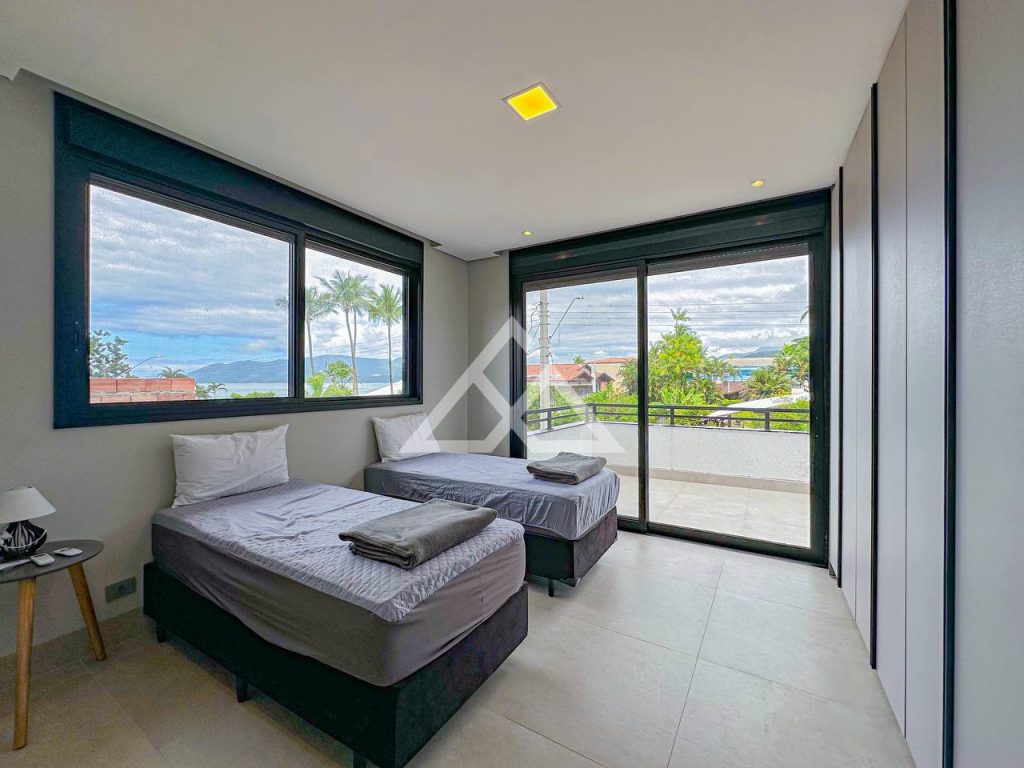 Casa de Alto Padrão - Lagoinha - Ubatuba - 159 - 37