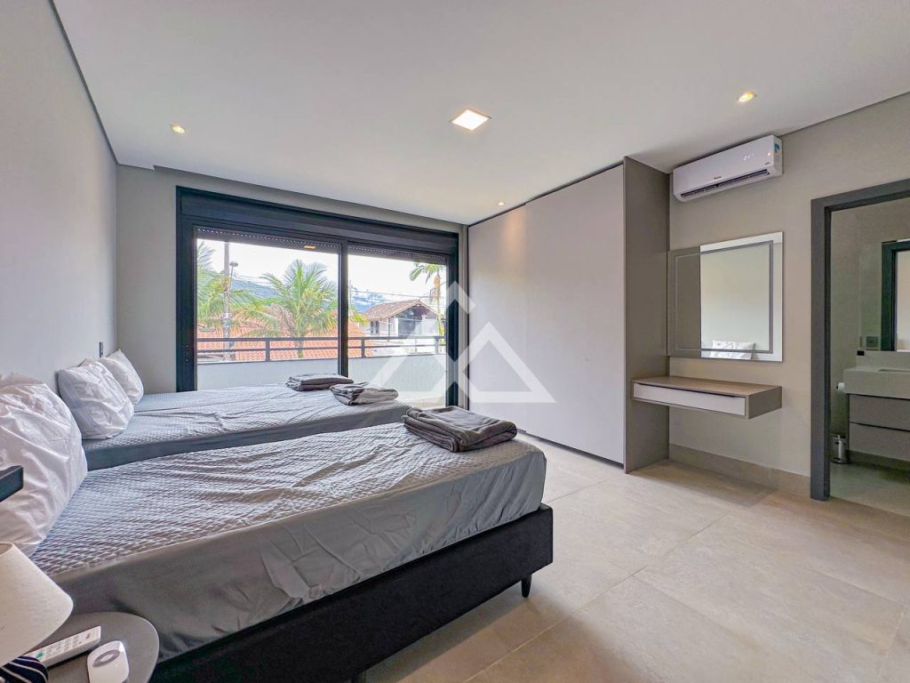 Casa de Alto Padrão - Lagoinha - Ubatuba - 159 - 46