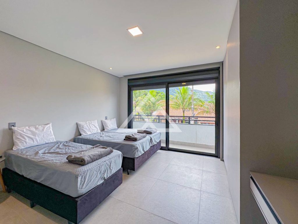 Casa de Alto Padrão - Lagoinha - Ubatuba - 159 - 47