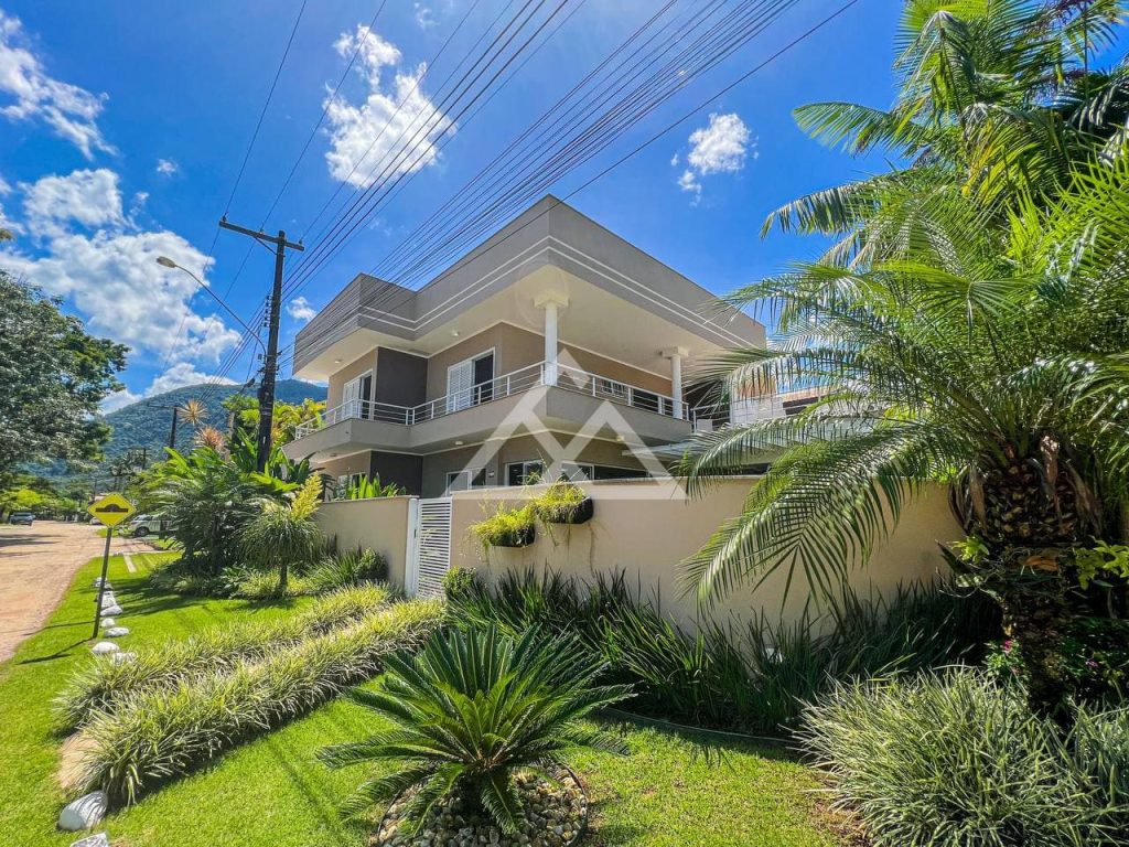 Casa de Alto Padrão - Lagoinha - Ubatuba - SP - 114 - 01