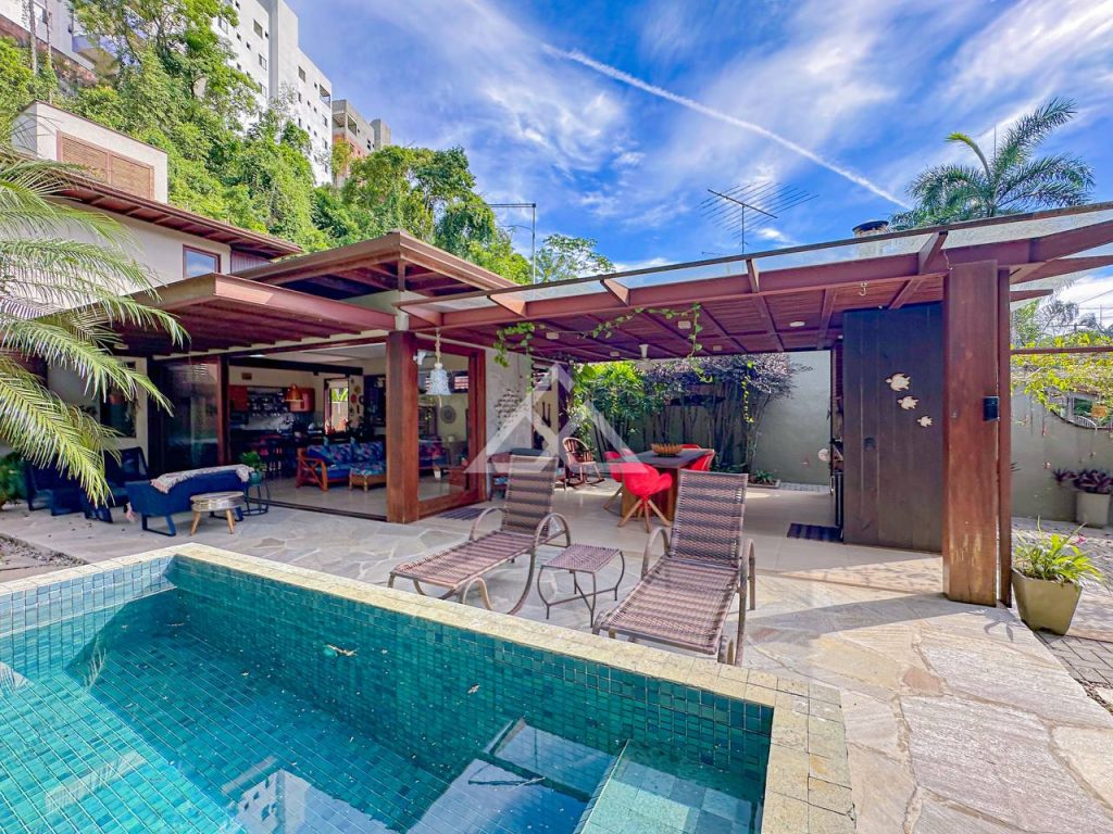 Casa de Alto Padrão - Parque Vivamar - Ubatuba - SP - 192 - 1