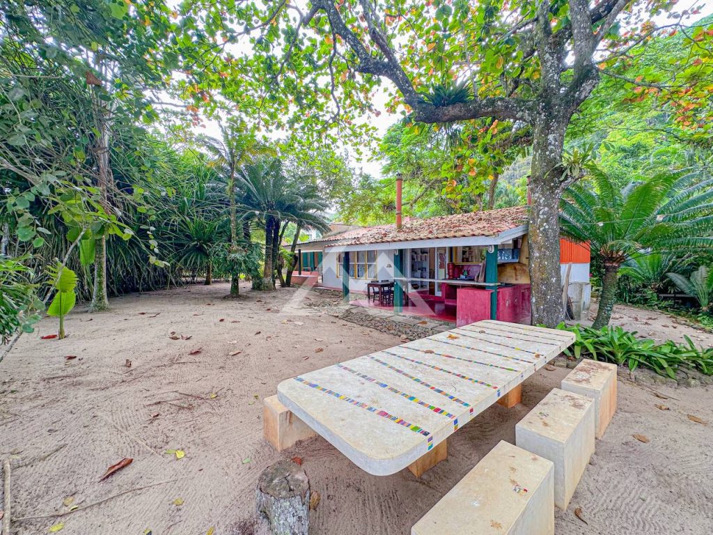 Casa de Alto Padrão - Vermelha do Centro - Ubatuba - SP - 186 - 1