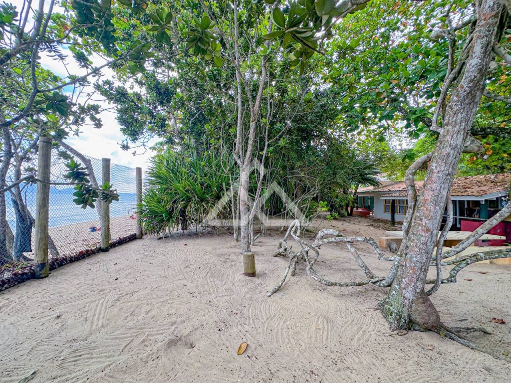 Casa de Alto Padrão - Vermelha do Centro - Ubatuba - SP - 186 - 14