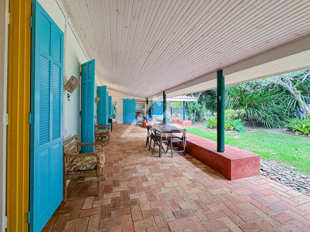 Casa de Alto Padrão - Vermelha do Centro - Ubatuba - SP - 186 - 61