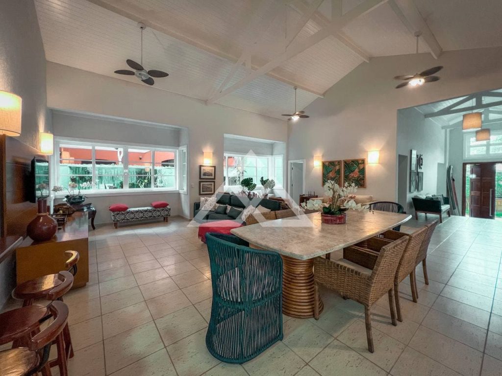 Casa de Alto Padrão - Domingas Dias - Ubatuba - SP - 86 - 23