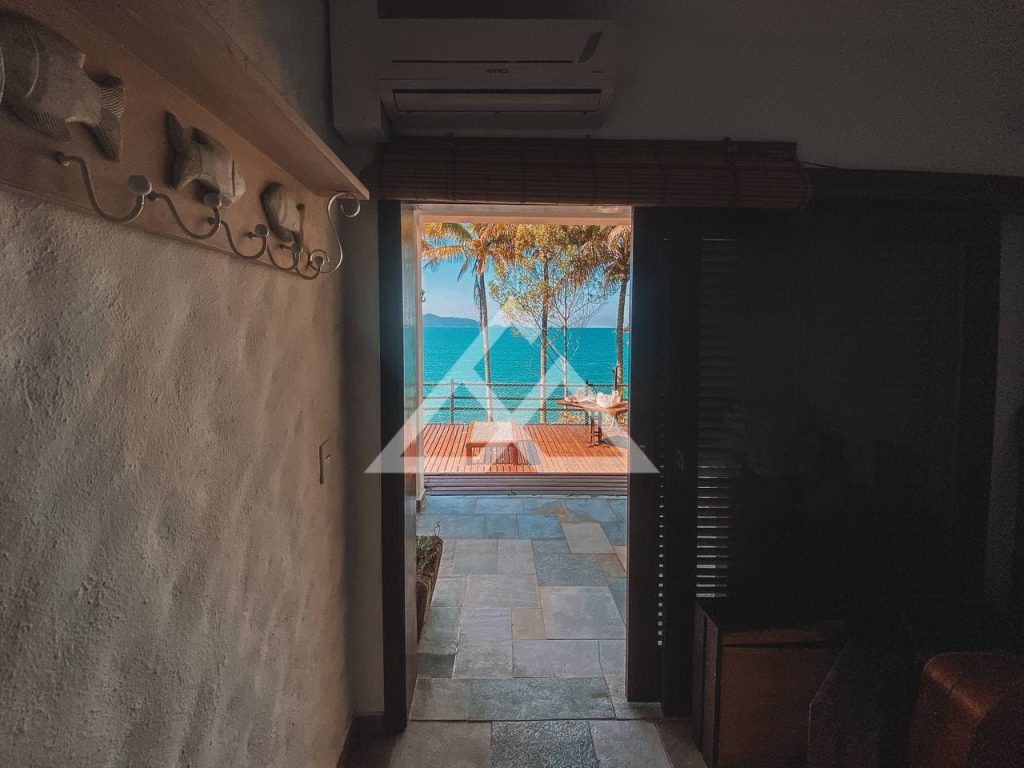 Casa de Alto Padrão - Vermelha do Sul - Ubatuba - SP - 40 - 25