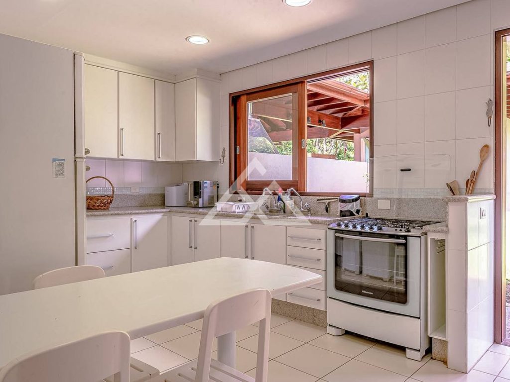 Casa de Condomínio Alto Padrão - Praia Brava - Ubatuba - SP - 110 - 22