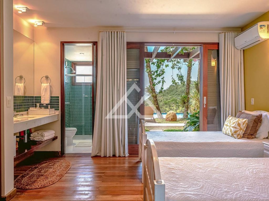 Casa de Condomínio Alto Padrão - Praia Brava - Ubatuba - SP - 110 - 25