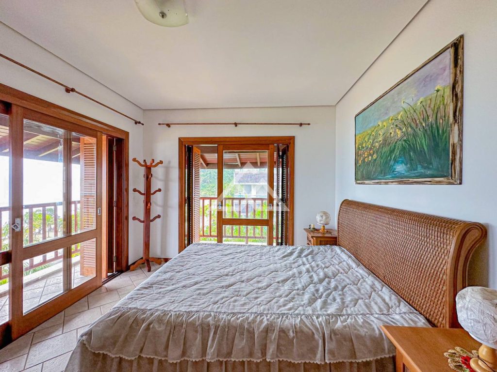 Cobertura Duplex Alto Padrão - Praia Grande - Ubatuba - SP - 147 - 23